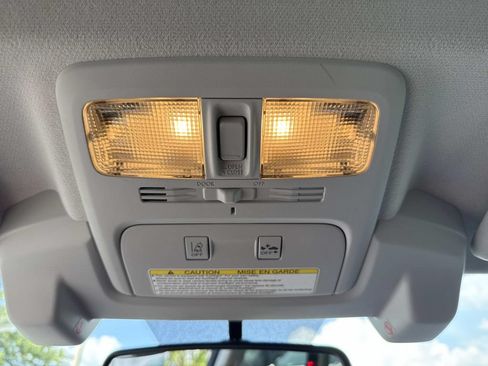 Used 2015 Subaru Forester 2.5i Touring w/ Eyesight & Navigation System AWD/4WD image 46
