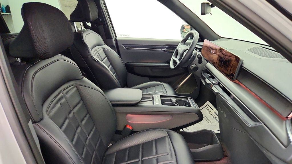 Used 2026 Kia EV9 Land w/ Nightfall Edition Package AWD/4WD image 23
