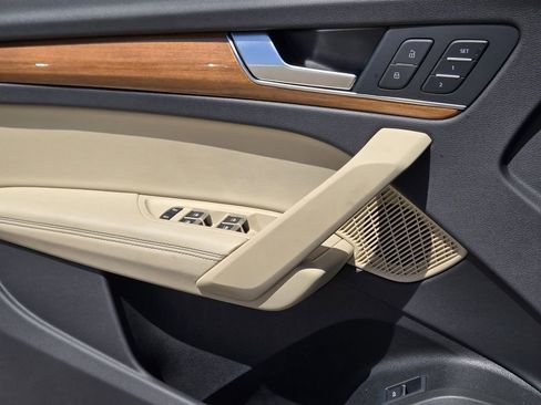 Used 2023 Audi Q5 2.0T Premium Plus w/ Premium Plus Package image 30