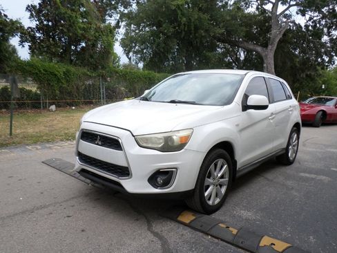 Used 2014 Mitsubishi Outlander Sport ES FWD image 3