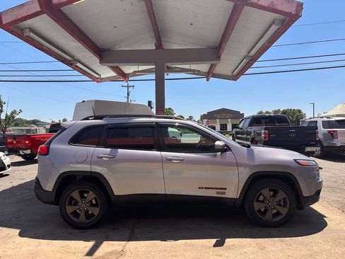 Used 2016 Jeep Cherokee 75th Anniversary AWD/4WD image 6