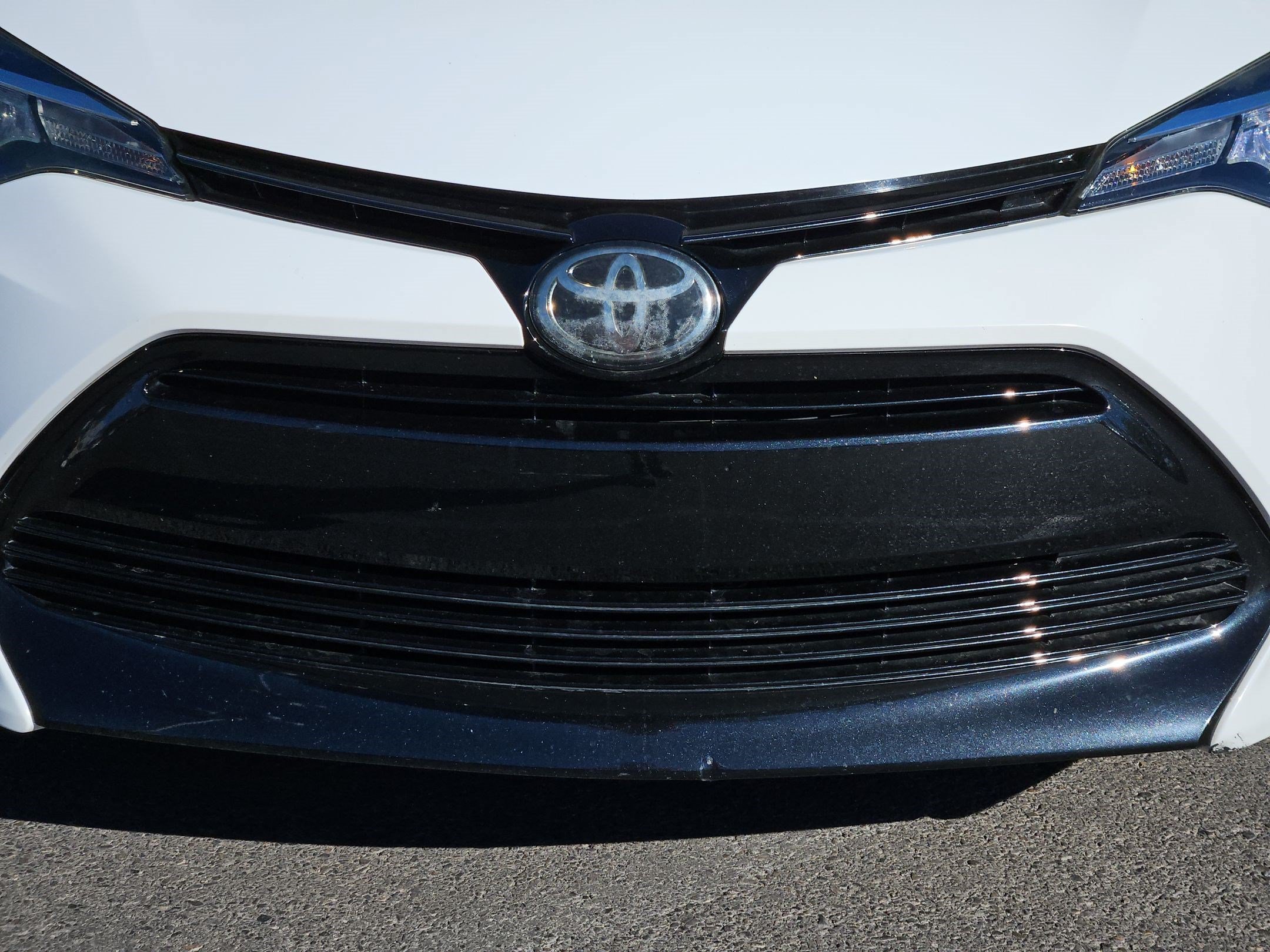 Used 2017 Toyota Corolla LE w/ Body Protection Package FWD image 9