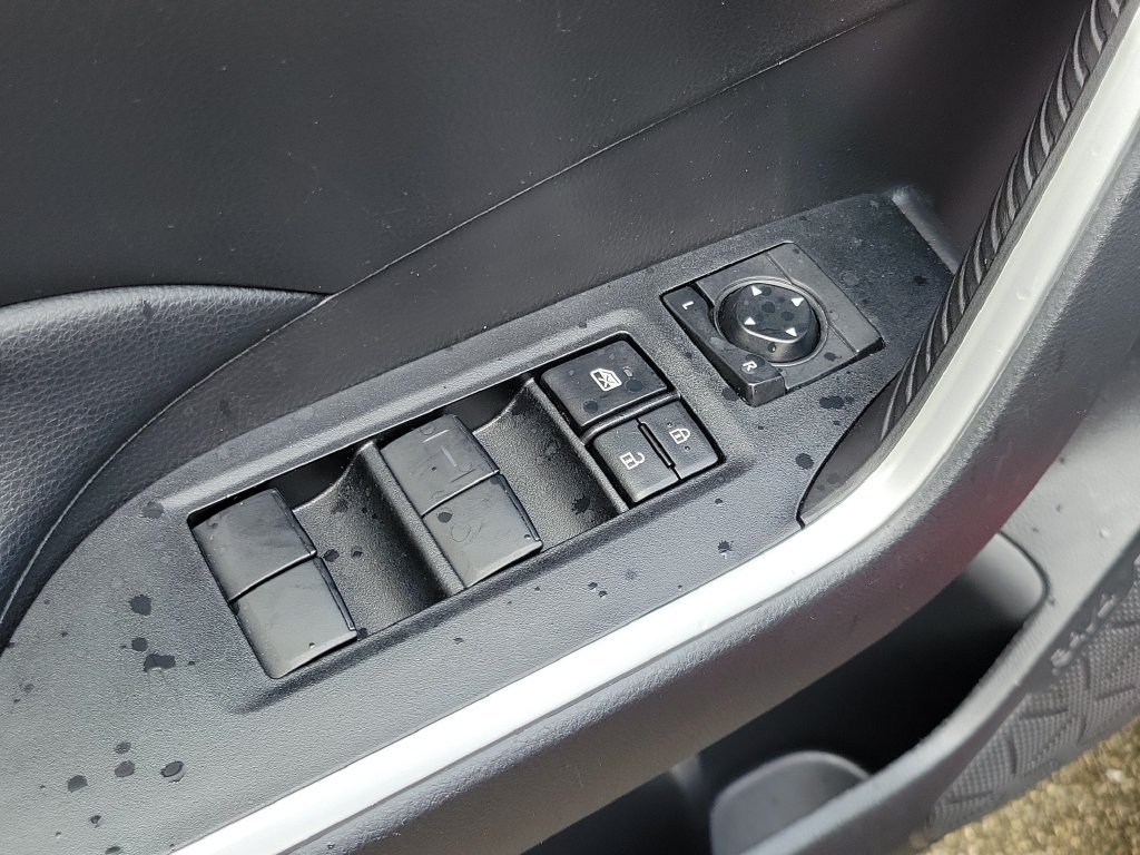 Used 2023 Toyota RAV4 LE FWD image 15