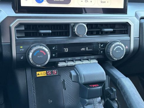 Certified 2025 Toyota 4Runner TRD Off-Road Premium w/ Tow Technology Package AWD/4WD image 22