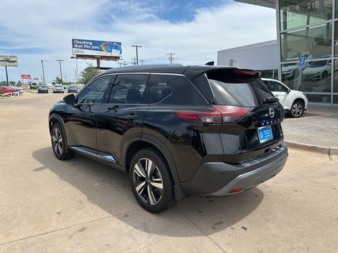 Used 2023 Nissan Rogue SL w/ SL Premium Package FWD image 7