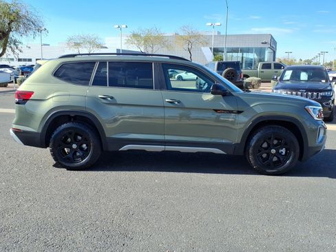 Certified 2025 Volkswagen Atlas Peak Edition SE image 8