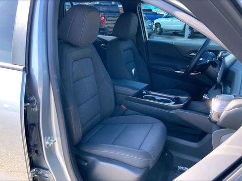 Used 2025 Chevrolet Equinox LT w/ Midnight Edition image 7