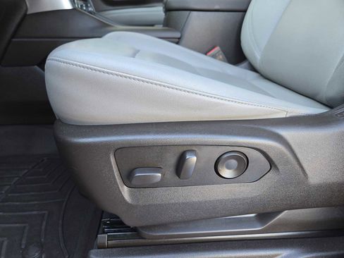 Certified 2023 Chevrolet Tahoe Z71 w/ Luxury Package image 24