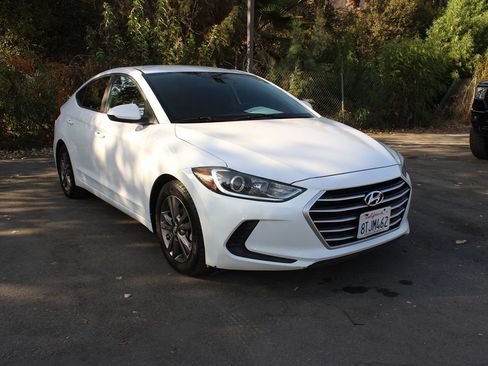 Used 2018 Hyundai Elantra SEL FWD image 1