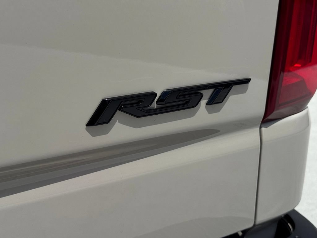 New 2026 Chevrolet Silverado 1500 RST w/ RST All Star Premium Package AWD/4WD image 15