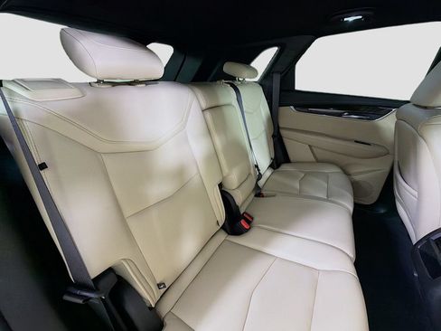 Used 2019 Cadillac XT5 FWD image 29