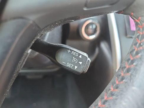 Used 2015 Toyota Camry XSE FWD image 22