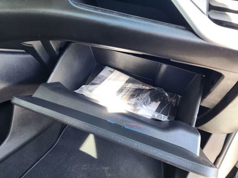 Used 2023 GMC Terrain SLE w/ Driver Convenience Package image 24