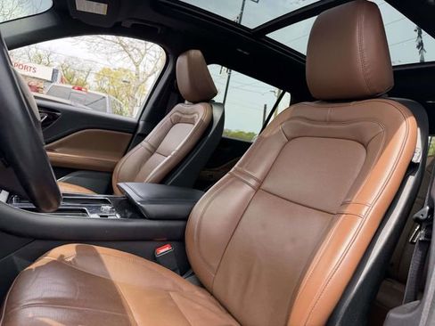 Used 2023 Lincoln Aviator Reserve w/ Equipment Group 201A AWD/4WD image 9