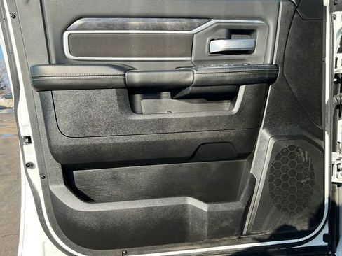 Used 2024 RAM 3500 Big Horn image 24