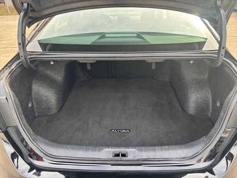 Used 2025 Nissan Altima 2.5 SV image 31