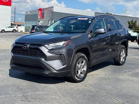 Used 2024 Toyota RAV4 XLE w/ Convenience Package FWD image 7