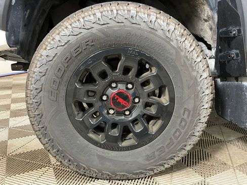 Used 2021 Toyota Tacoma TRD Off-Road w/ TRD Premium Off Road Package image 11