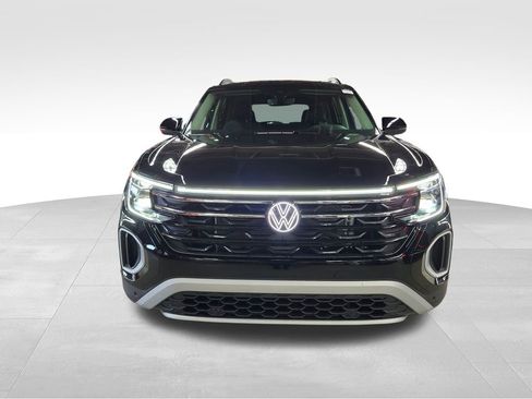 New 2026 Volkswagen Atlas Peak Edition AWD/4WD image 2