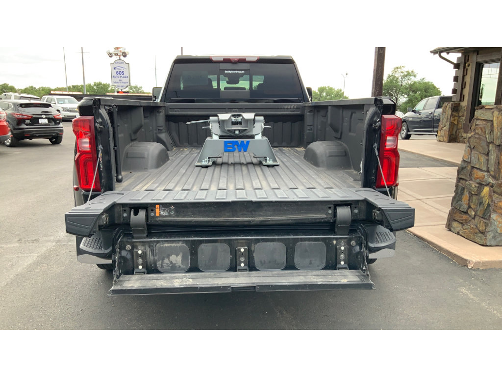 Used 2024 Chevrolet Silverado 3500 High Country w/ High Country Premium Package AWD/4WD image 23