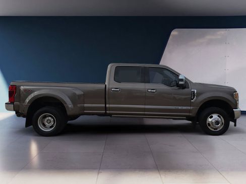 Used 2022 Ford F350 King Ranch w/ King Ranch Ultimate Package AWD/4WD image 6