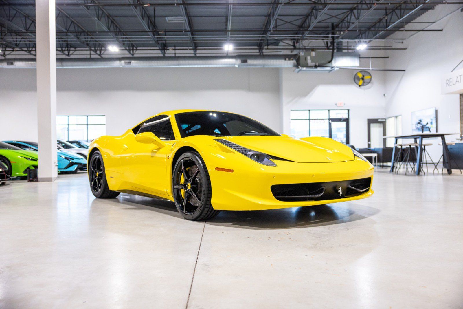 Used 2011 Ferrari 458 Italia Coupe RWD image 3