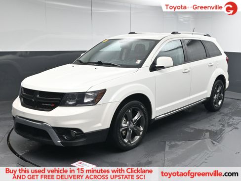 Used 2015 Dodge Journey Crossroad w/ Flexible Seating Group image 1