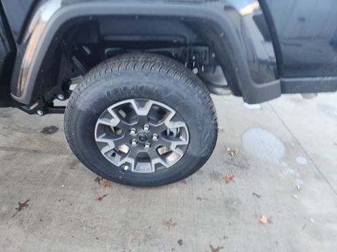 New 2026 Jeep Gladiator Sport AWD/4WD image 21