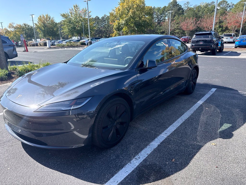Used 2025 Tesla Model 3 Long Range RWD image 2
