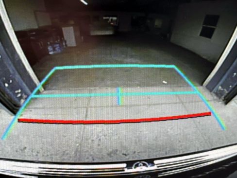 Certified 2020 Toyota Highlander XLE image 29