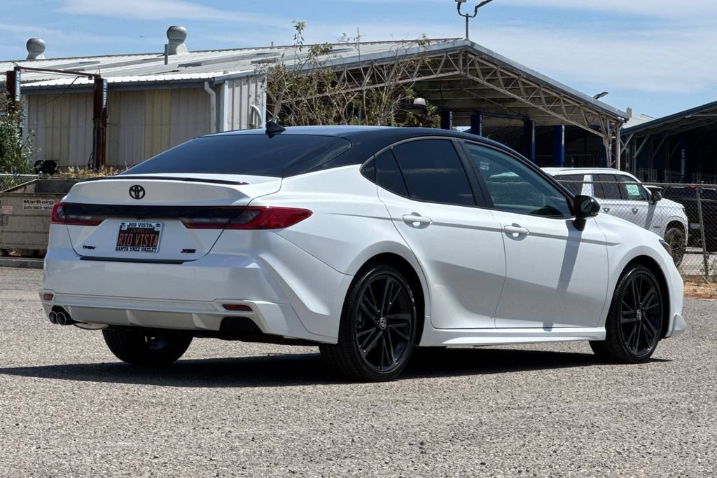 Used 2025 Toyota Camry XSE FWD image 4