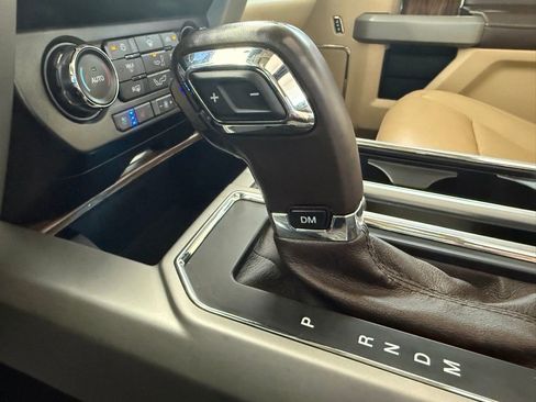 Used 2020 Ford F150 Lariat image 37