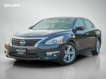 Used 2014 Nissan Altima 2.5 SL w/ Technology Package