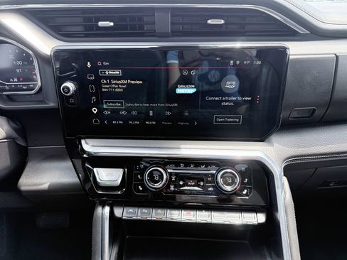 Used 2025 GMC Sierra 1500 Denali w/ Denali Reserve Package AWD/4WD image 12