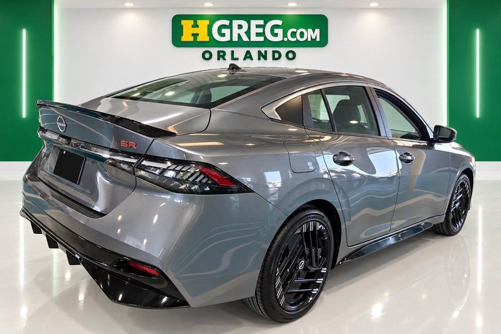 Used 2026 Nissan Sentra SR w/ Floor Mat Package FWD image 6