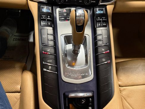Used 2014 Porsche Panamera image 34