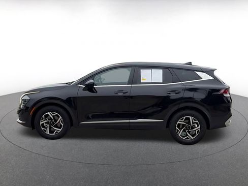 Used 2025 Kia Sportage LX FWD image 9