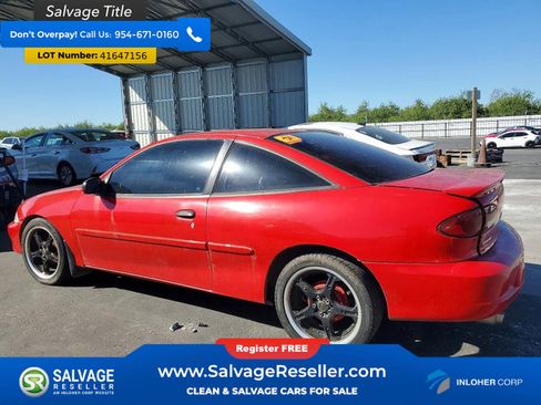 Used 2000 Chevrolet Cavalier Coupe w/ Preferred Equipment Group 1 FWD image 3