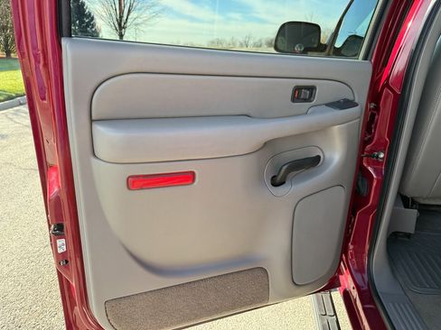 Used 2005 Chevrolet Silverado 2500 LT w/ Heavy-Duty Power Package image 49