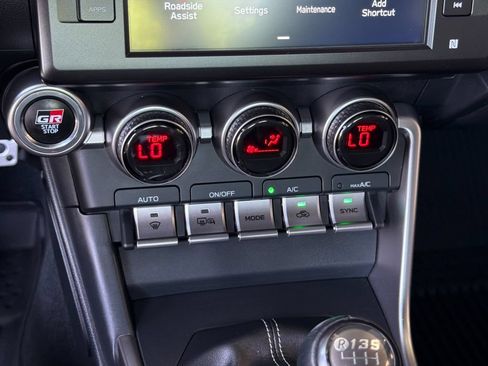 Used 2023 Toyota GR86 Premium RWD image 19