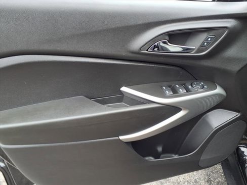 Used 2024 Chevrolet Trax LS image 16