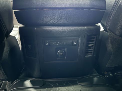 Used 2018 RAM 3500 Laramie w/ Snow Chief Group AWD/4WD image 28