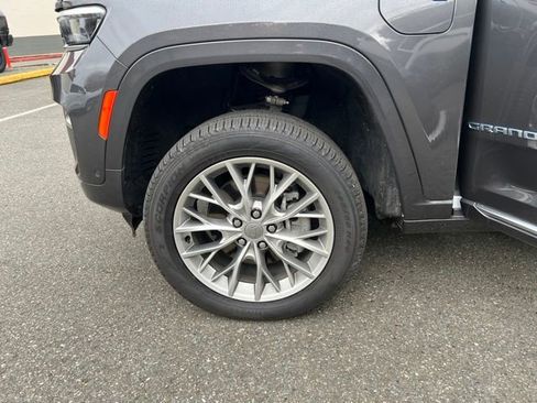 Used 2022 Jeep Grand Cherokee Summit w/ Advanced Protech Group IV image 28
