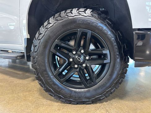 Used 2024 Chevrolet Silverado 1500 LT Trail Boss w/ Protection Package AWD/4WD image 10