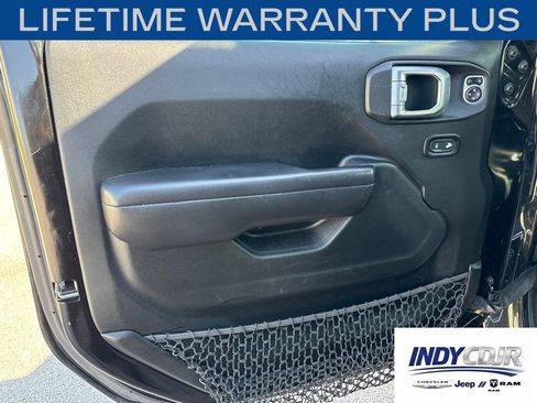 Used 2018 Jeep Wrangler Unlimited Sport S AWD/4WD image 7