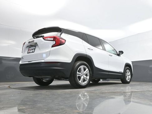 Used 2024 GMC Terrain SLE FWD image 40