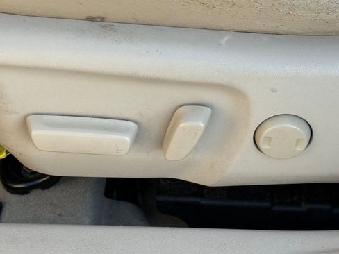 Used 2012 Toyota Camry XLE image 14