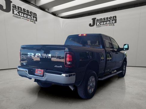 Used 2026 RAM 2500 Big Horn AWD/4WD image 3