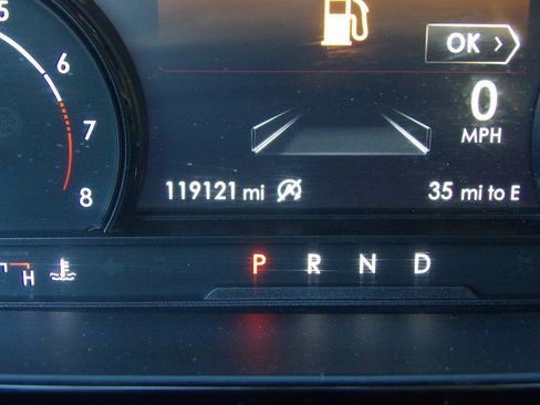 Used 2022 Lincoln Corsair Standard 4dr SUV image 31