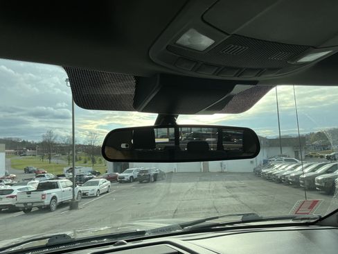 Used 2021 Ford F350 XLT w/ XLT Premium Package image 4